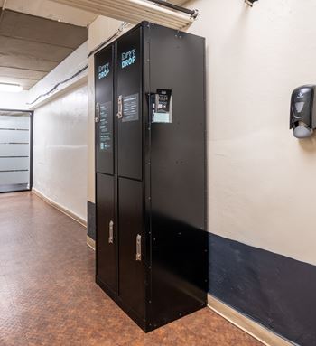 Dryy drop dry cleaning lockers
